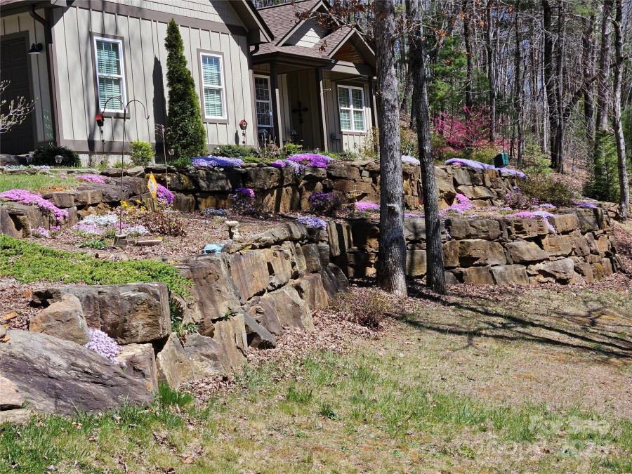 3934 Cabin Creek Rd Zirconia, NC 28790