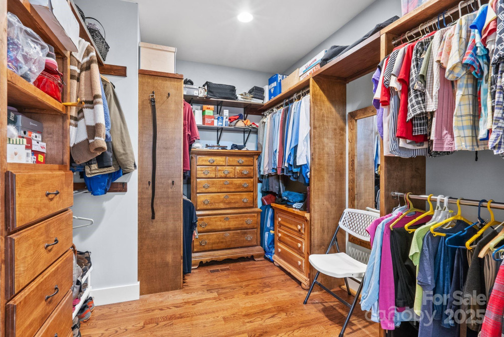 3934 Cabin Creek Rd Zirconia, NC 28790