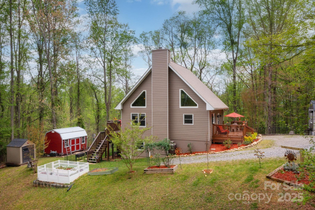 69 Heslar Way Marshall, NC 28753