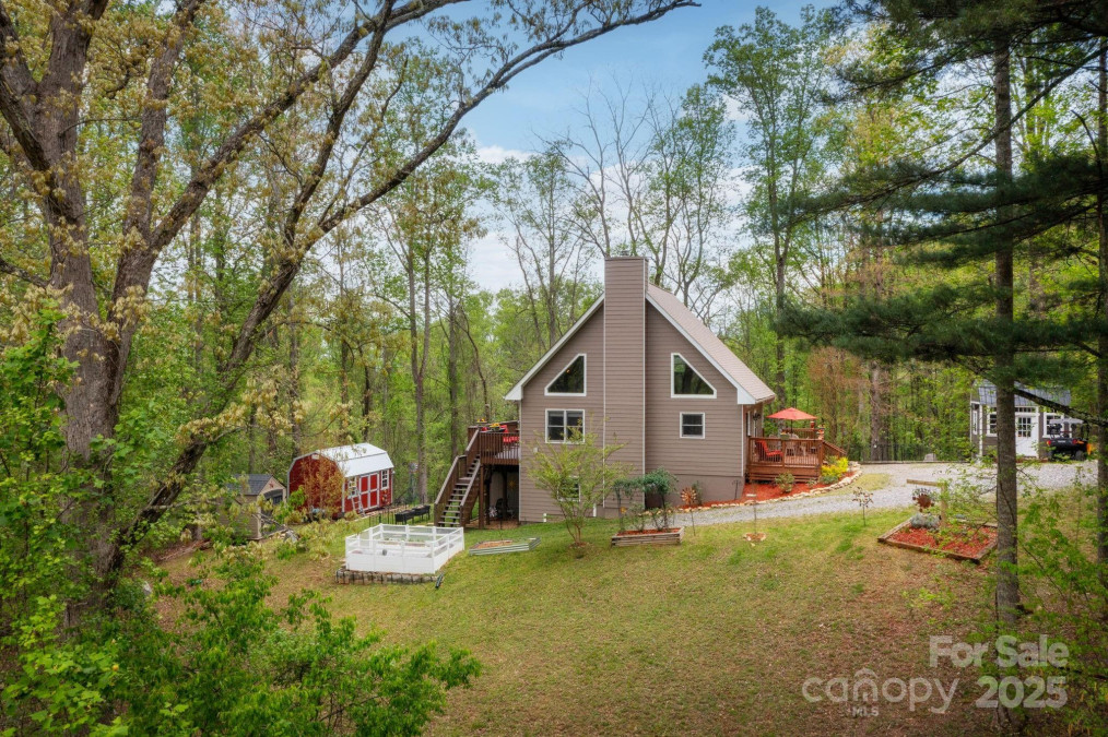 69 Heslar Way Marshall, NC 28753