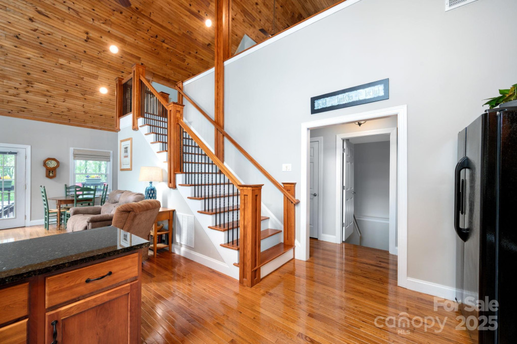 69 Heslar Way Marshall, NC 28753