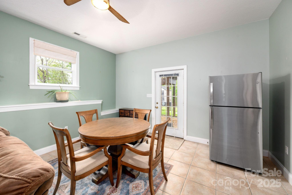 69 Heslar Way Marshall, NC 28753
