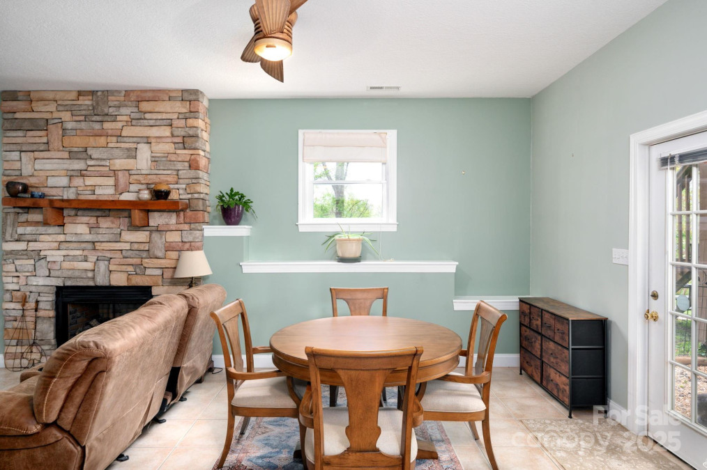 69 Heslar Way Marshall, NC 28753