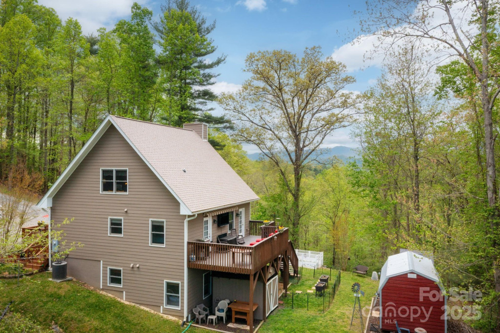 69 Heslar Way Marshall, NC 28753