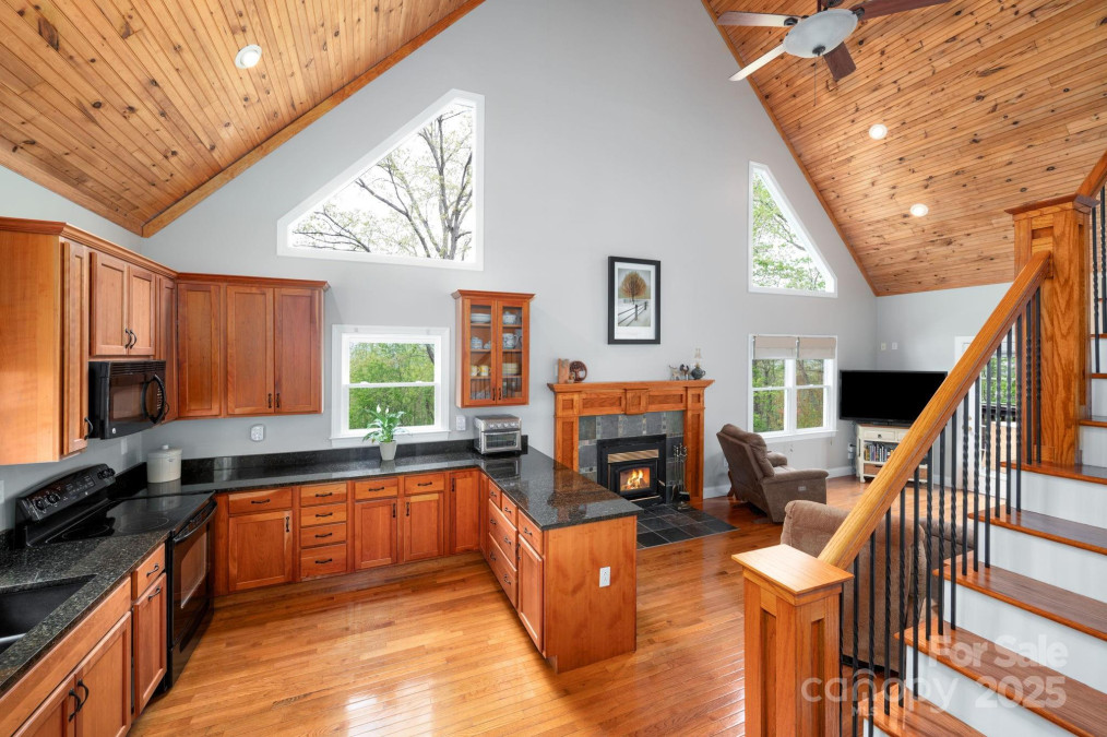 69 Heslar Way Marshall, NC 28753