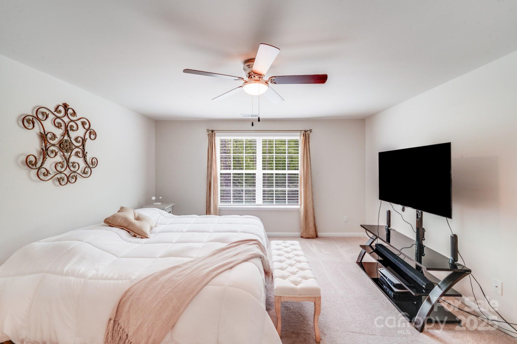 11215 Dappled Light Trl Charlotte, NC 28227