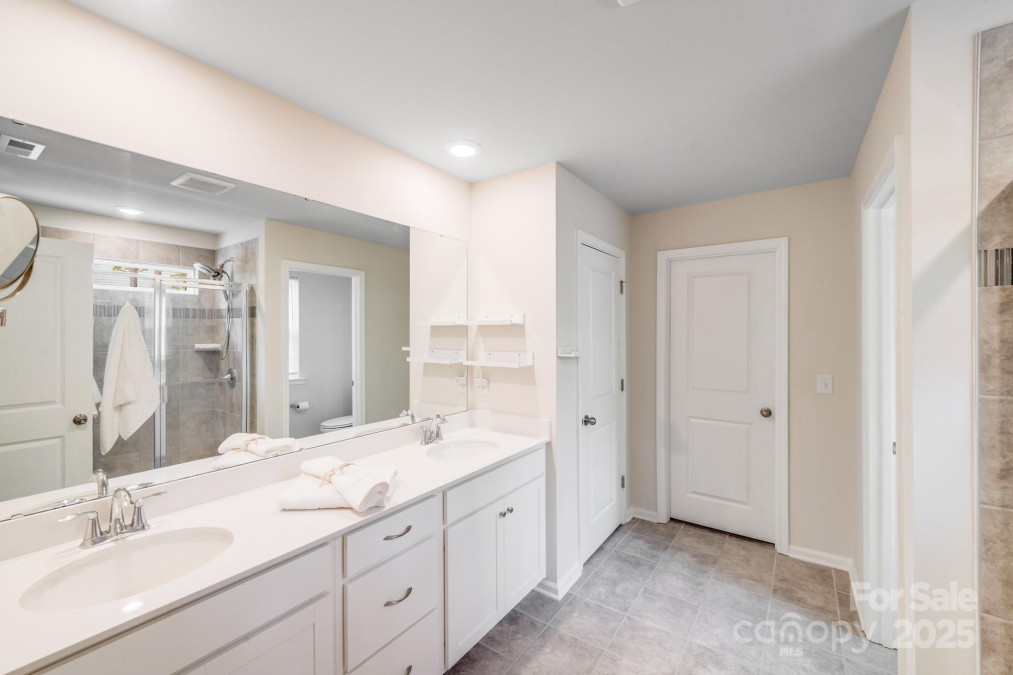 11215 Dappled Light Trl Charlotte, NC 28227