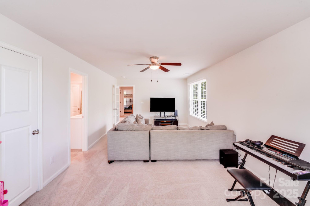 11215 Dappled Light Trl Charlotte, NC 28227