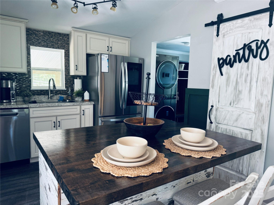 835 Leach Rd Salisbury, NC 28146