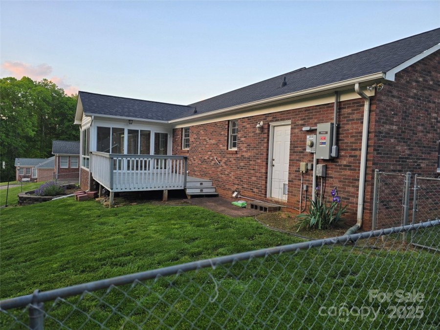 2459 Glenridge Dr Gastonia, NC 28054