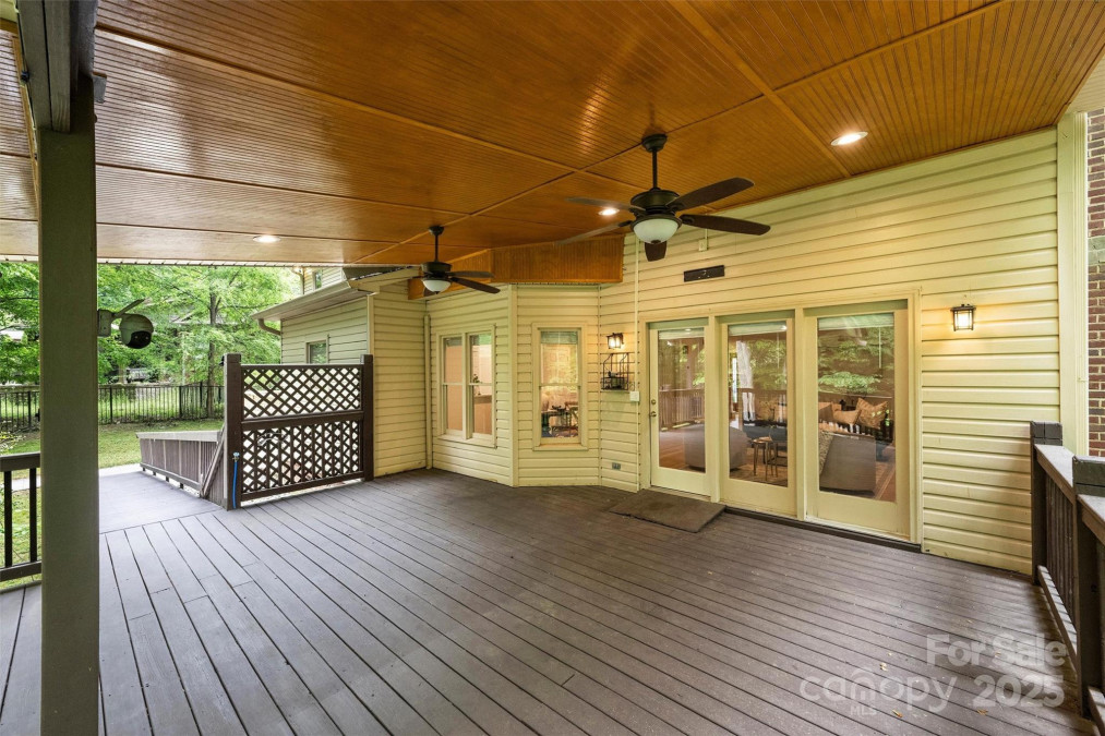 7067 Rocky Falls Rd Charlotte, NC 28211