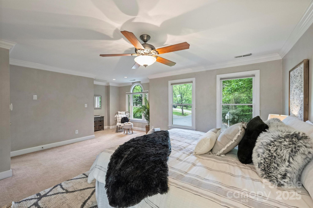 7067 Rocky Falls Rd Charlotte, NC 28211