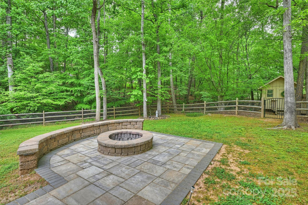 7067 Rocky Falls Rd Charlotte, NC 28211