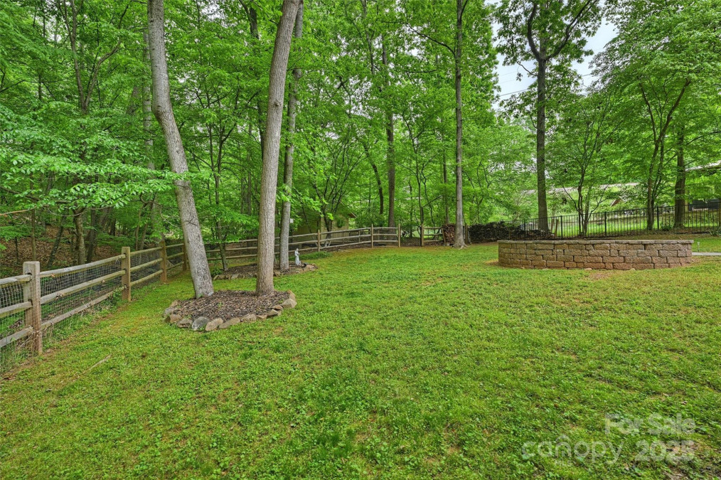 7067 Rocky Falls Rd Charlotte, NC 28211