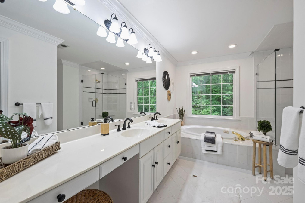 7067 Rocky Falls Rd Charlotte, NC 28211