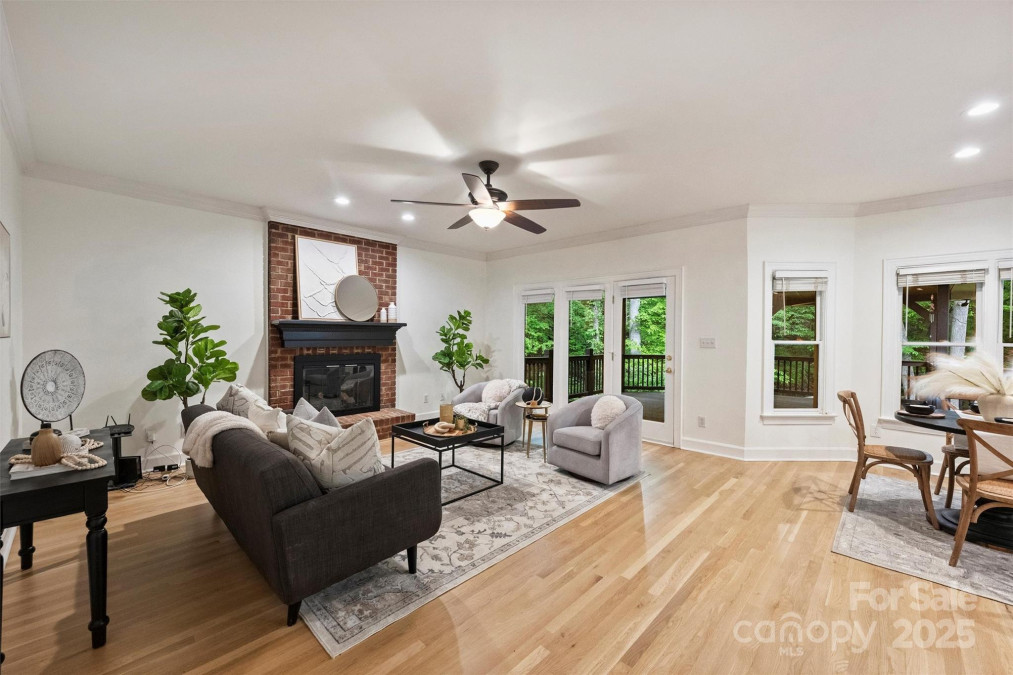 7067 Rocky Falls Rd Charlotte, NC 28211