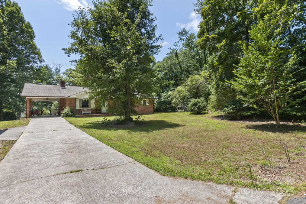 117 White Pine Ln Morganton, NC 28655