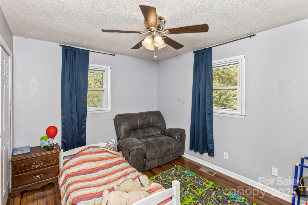 117 White Pine Ln Morganton, NC 28655
