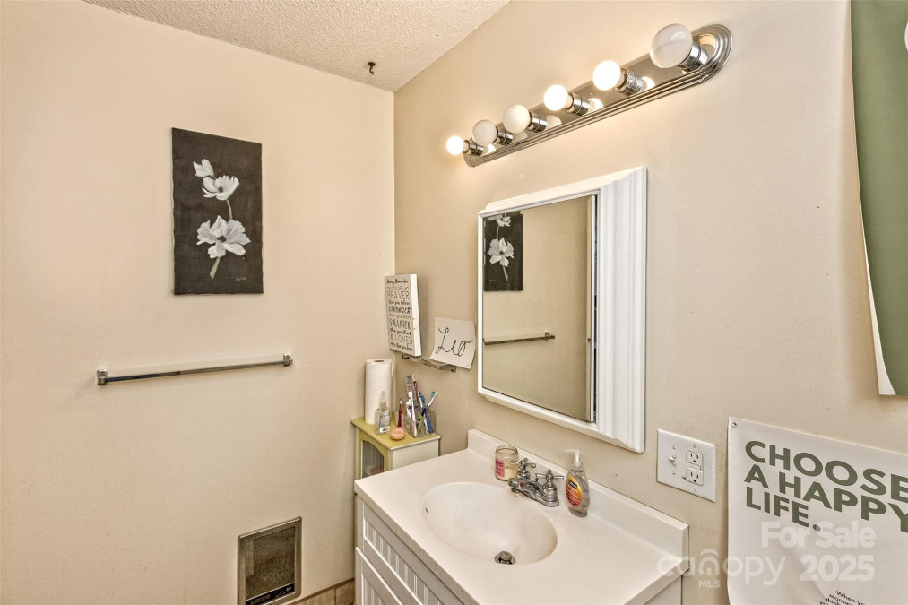117 White Pine Ln Morganton, NC 28655