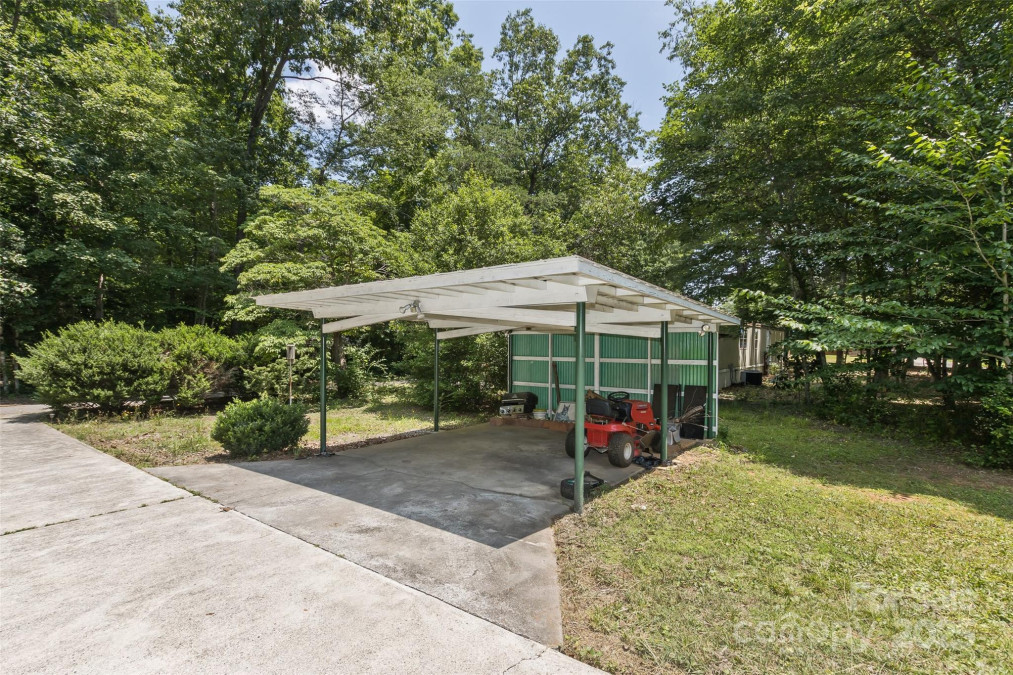 117 White Pine Ln Morganton, NC 28655