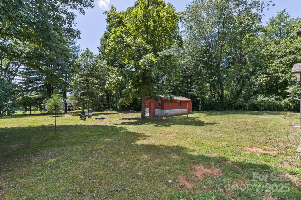 117 White Pine Ln Morganton, NC 28655