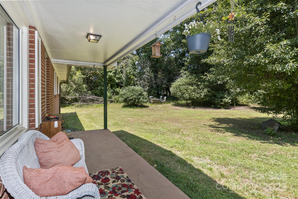 117 White Pine Ln Morganton, NC 28655