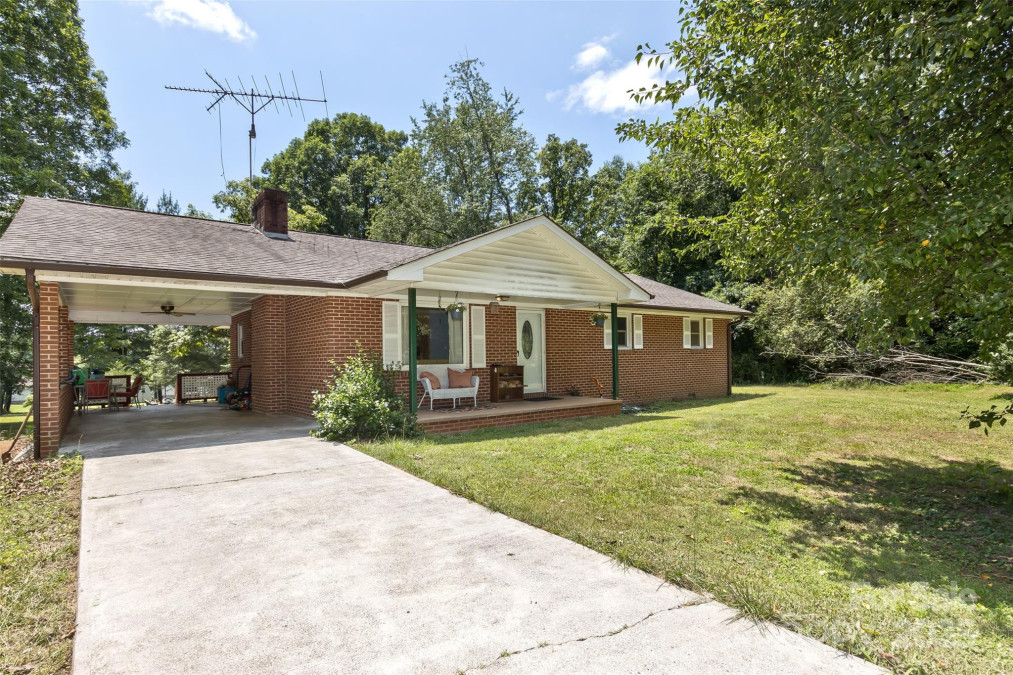 117 White Pine Ln Morganton, NC 28655