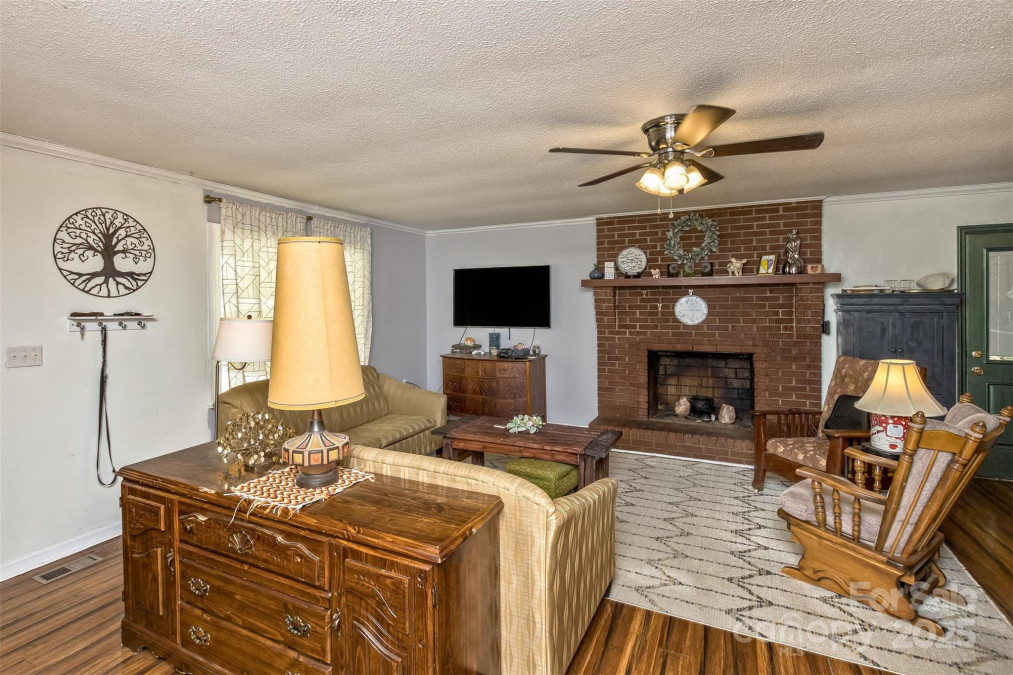 117 White Pine Ln Morganton, NC 28655