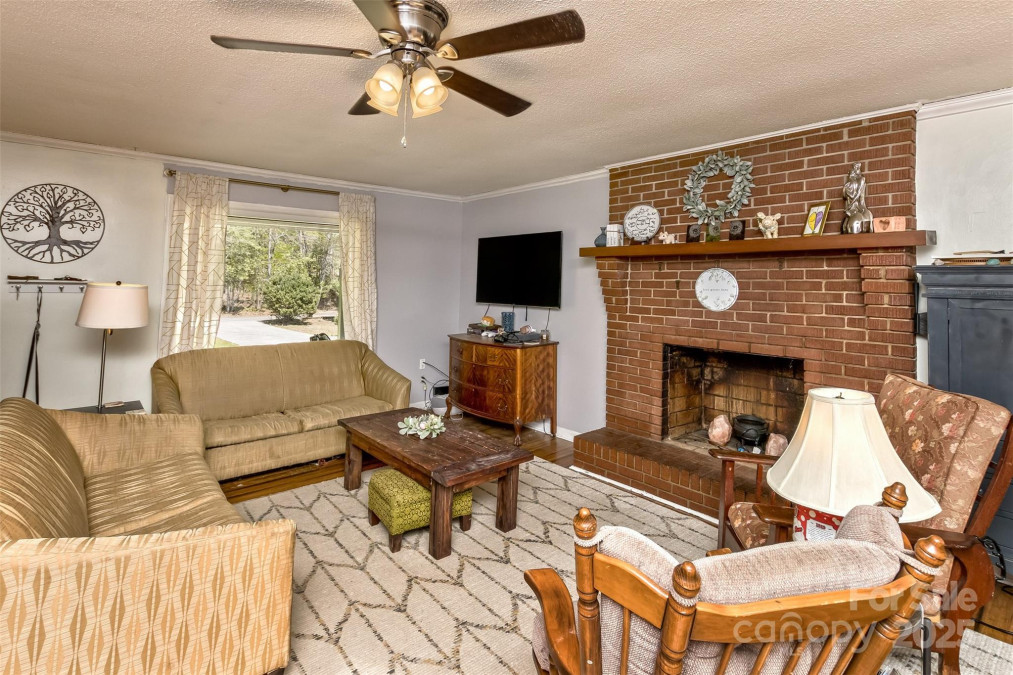 117 White Pine Ln Morganton, NC 28655