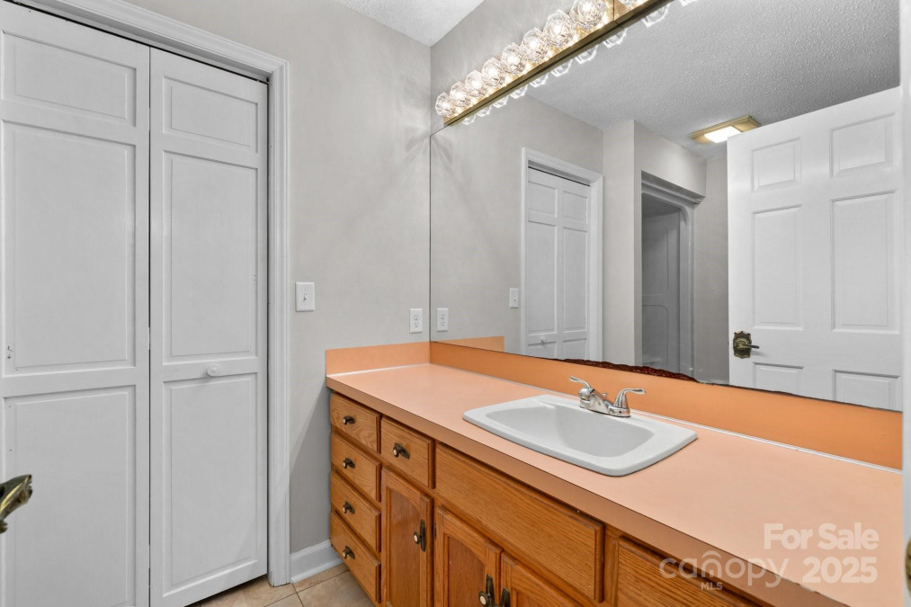 4101 Quarry Estates Rd Hudson, NC 28638