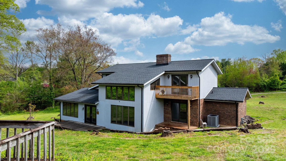 4101 Quarry Estates Rd Hudson, NC 28638