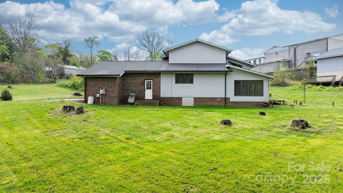 4101 Quarry Estates Rd Hudson, NC 28638