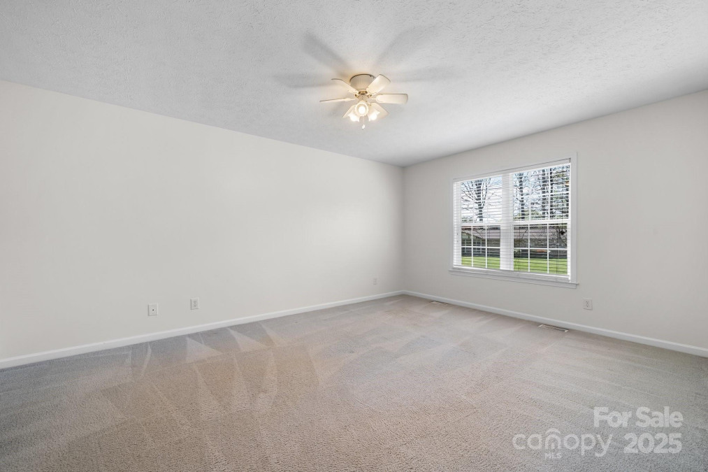 112 Council Oaks St Morganton, NC 28655