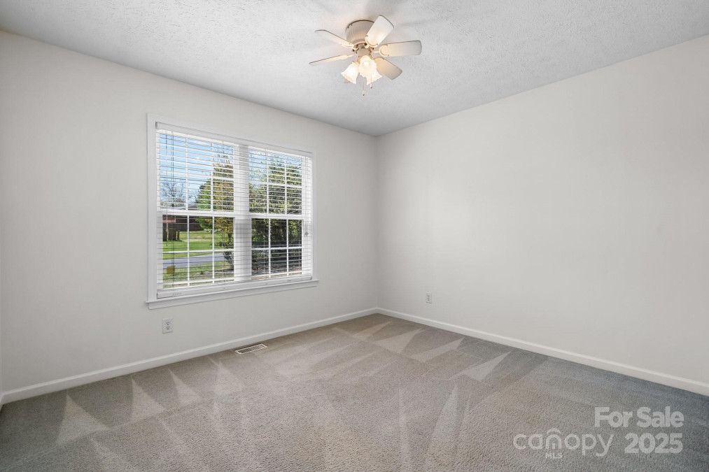 112 Council Oaks St Morganton, NC 28655