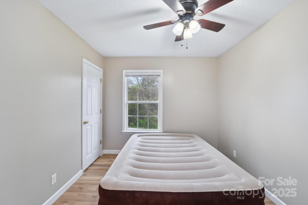 510 Laurel St Hendersonville, NC 28792
