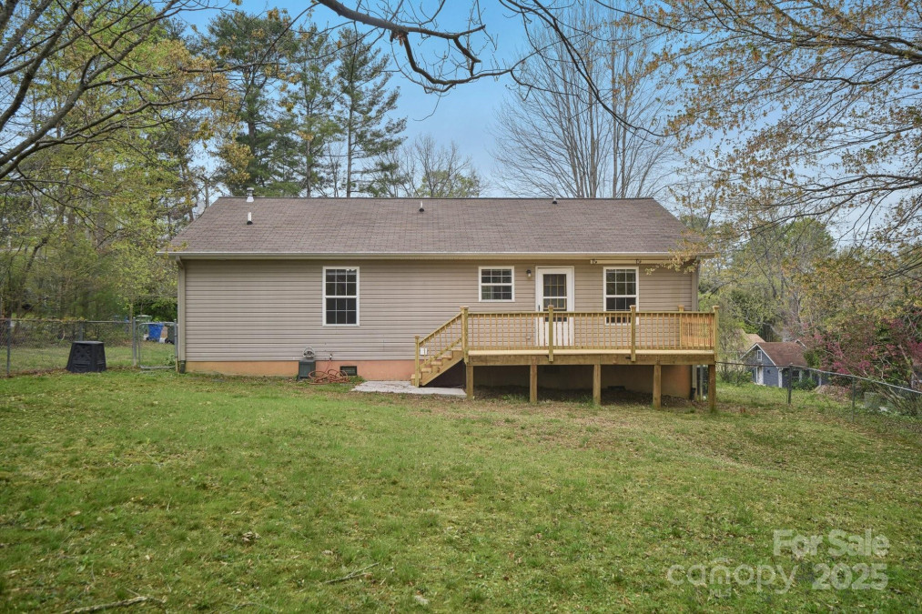 510 Laurel St Hendersonville, NC 28792