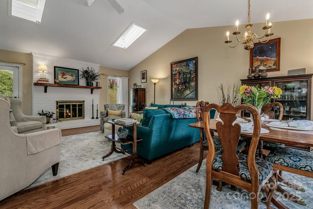 104 Parkway Ct Asheville, NC 28803