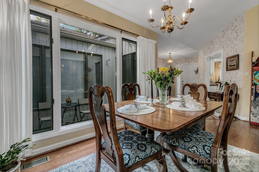 104 Parkway Ct Asheville, NC 28803