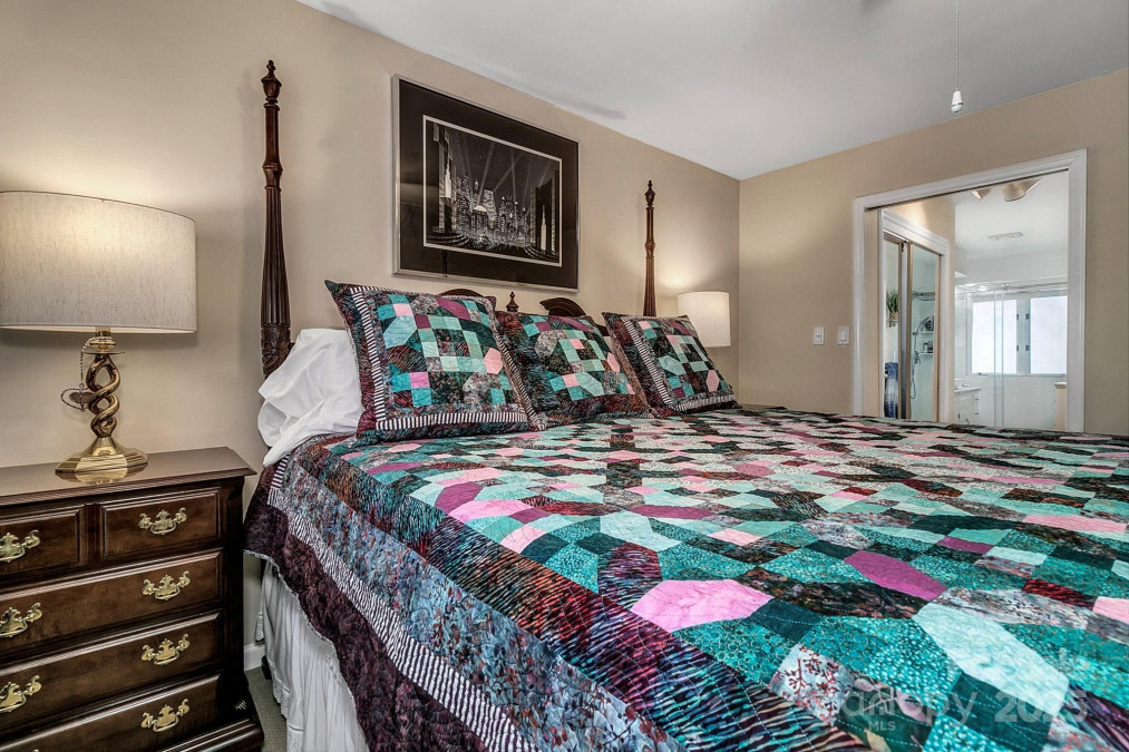 104 Parkway Ct Asheville, NC 28803
