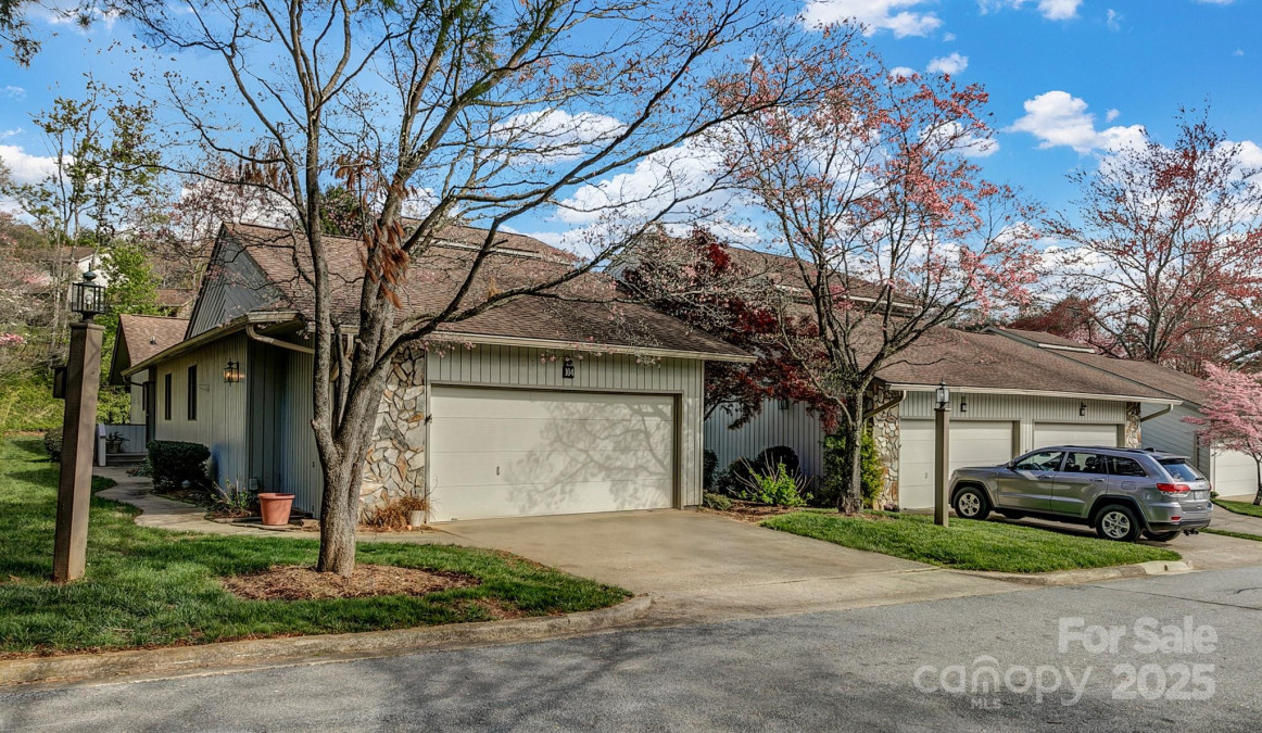 104 Parkway Ct Asheville, NC 28803