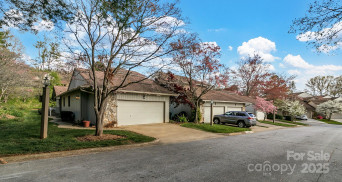 104 Parkway Ct Asheville, NC 28803