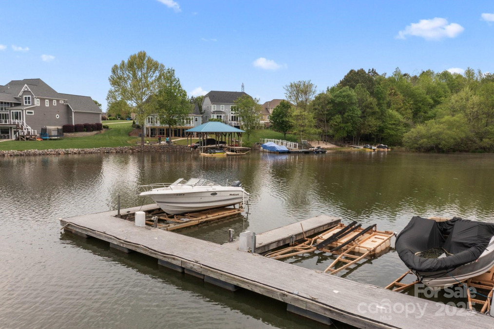 263 Fernbrook Dr Mooresville, NC 28117