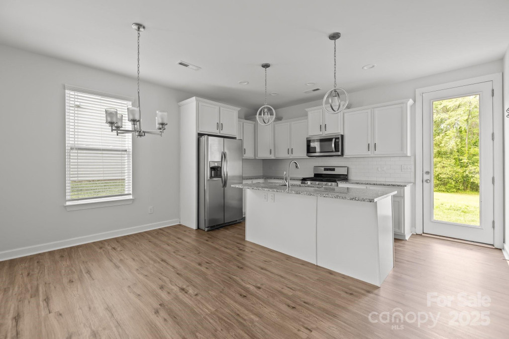 2821 Shamrock Dr Charlotte, NC 28205