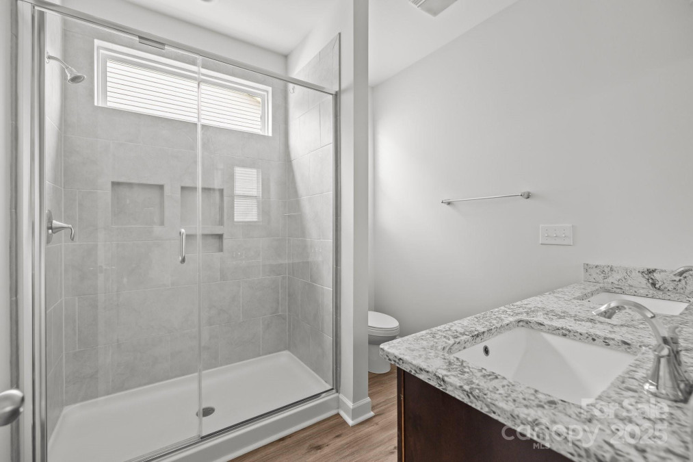 2821 Shamrock Dr Charlotte, NC 28205