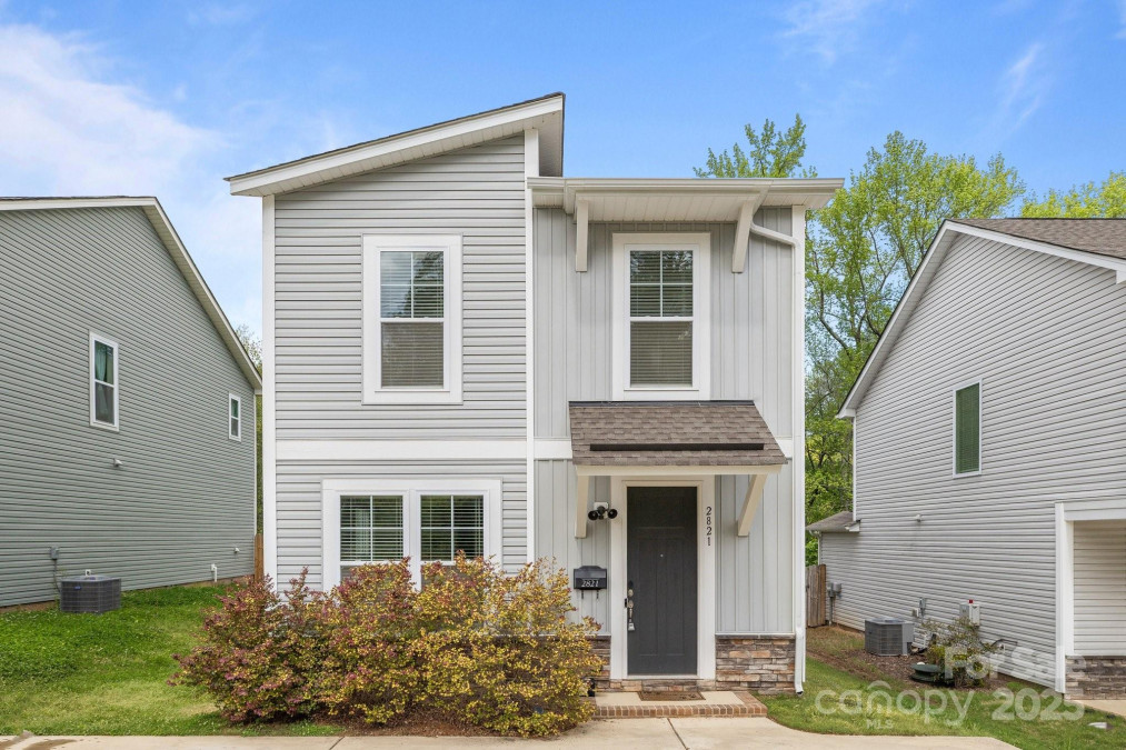 2821 Shamrock Dr Charlotte, NC 28205