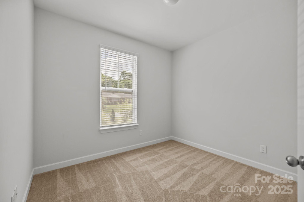2821 Shamrock Dr Charlotte, NC 28205