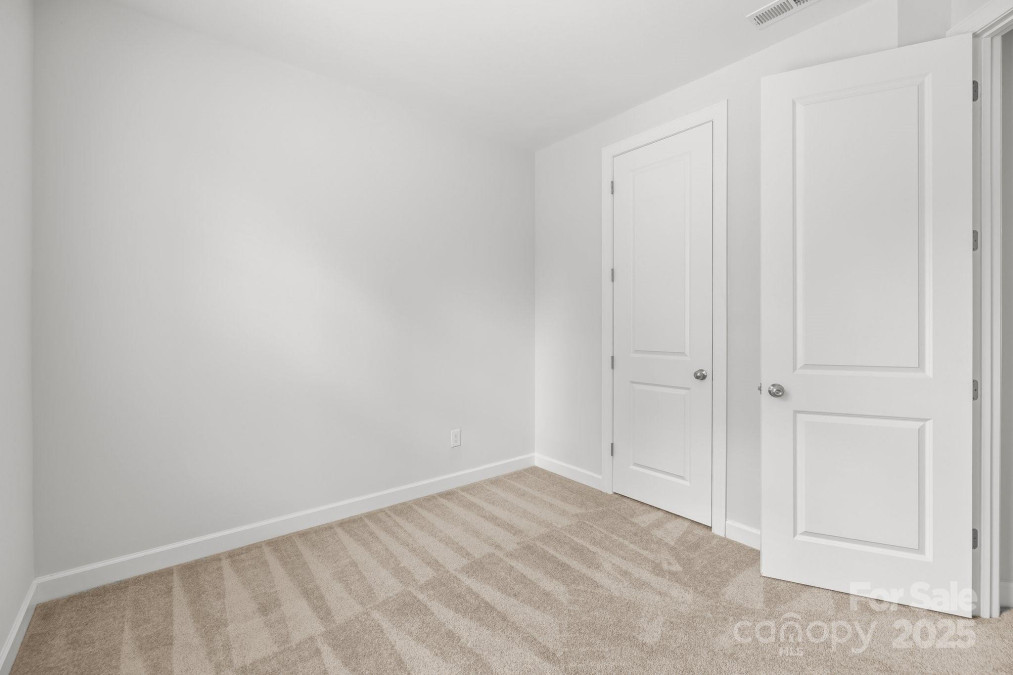 2821 Shamrock Dr Charlotte, NC 28205