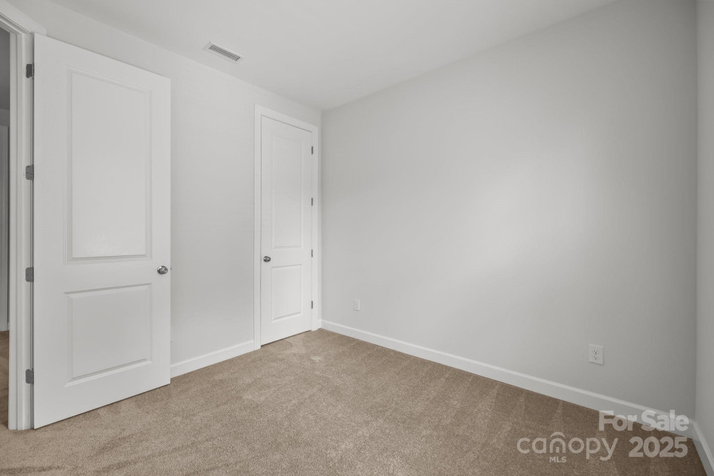 2821 Shamrock Dr Charlotte, NC 28205