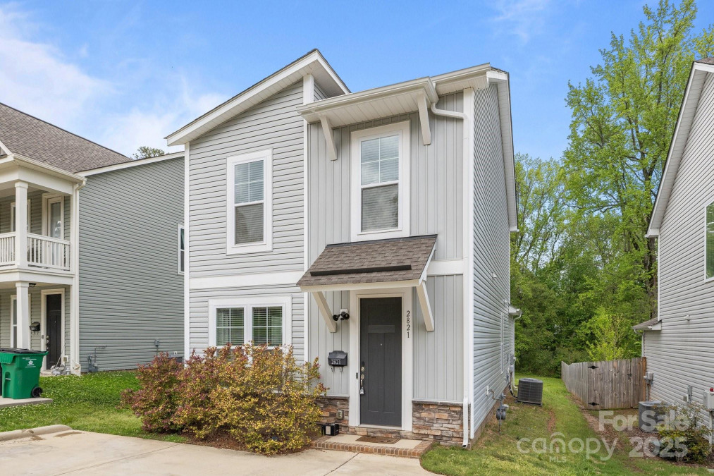 2821 Shamrock Dr Charlotte, NC 28205