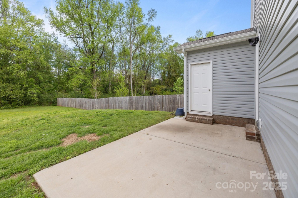 2821 Shamrock Dr Charlotte, NC 28205